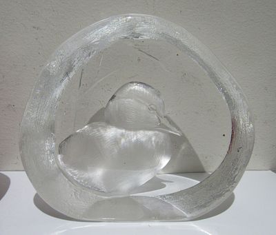 BIN PRICE $10. SIGNED MATS JONASSON GOSLING CRYSTAL PAPERWEIGHT SWEDEN. MINT CONDITION