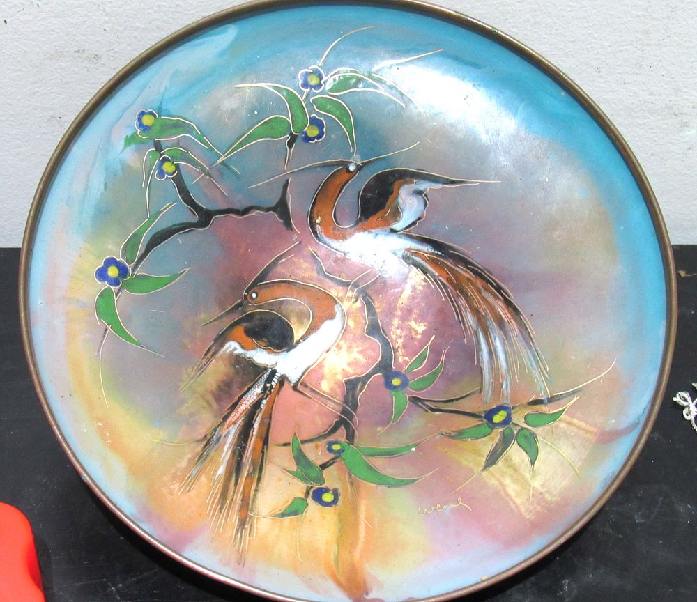 BIN PRICE $10.SIGNED ENAMEL ON COPPER MCM LOVE BIRDS VESSEL. 6.75" IN DIAMETER.