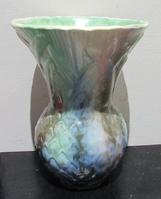 BIN PRICE $10. SCOTTISH THISTLE POTTERY VASE.