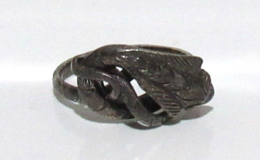 SOLD SOLD SOLD WITH BIN PRICE $10. VINTAGE STERLING SILVER SNAKE RING. SIZE 5.