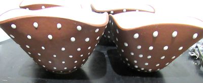 4 MCM GRAVEREN NORSK NORWAY POLKA DOT PORCELAIN BOWLS. MINT CONDITION. ALL FOR ONE BID.