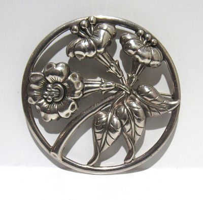 SOLD SOLD SOLD WITH BIN PRICE $25 .DANECRAFT STERLING SILVER MCM MODERNIST LARGE FLORAL BROOCH. 