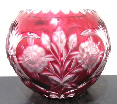 SOLD SOLD SOLD BIN PRICE $25. STUNNING VINTAGE CUT TO CLEAR RUBY ROSE BOWL MINT CONDITION. 5" 