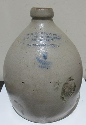 W.R. MCRAE & CO. DEALERS IN GROCERIES LIQUORS KINGSTON ONTARIO CROCK.10" high.