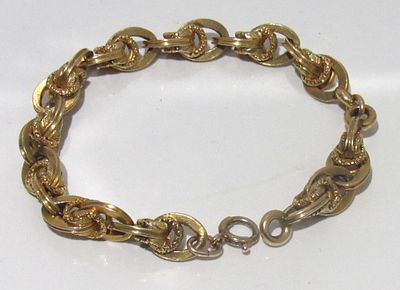 LATE VICTORIAN 10KT GOLD BRACELET. 8" OVERALL LENGTH. 16.4 GRAMS. IMPORTANT THIS ITEM MUST BE 