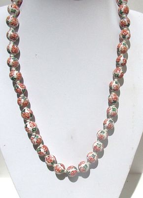 VINTAGE HAND KNOTTED ORIENTAL NECKLACE.