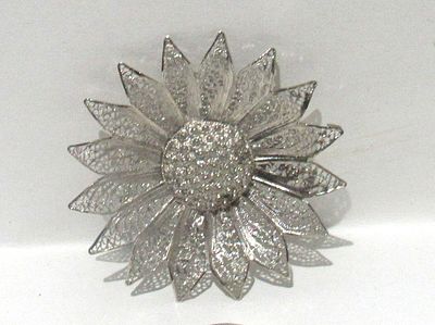VINTAGE STERLING SILVER SUNFLOWER BROOCH.