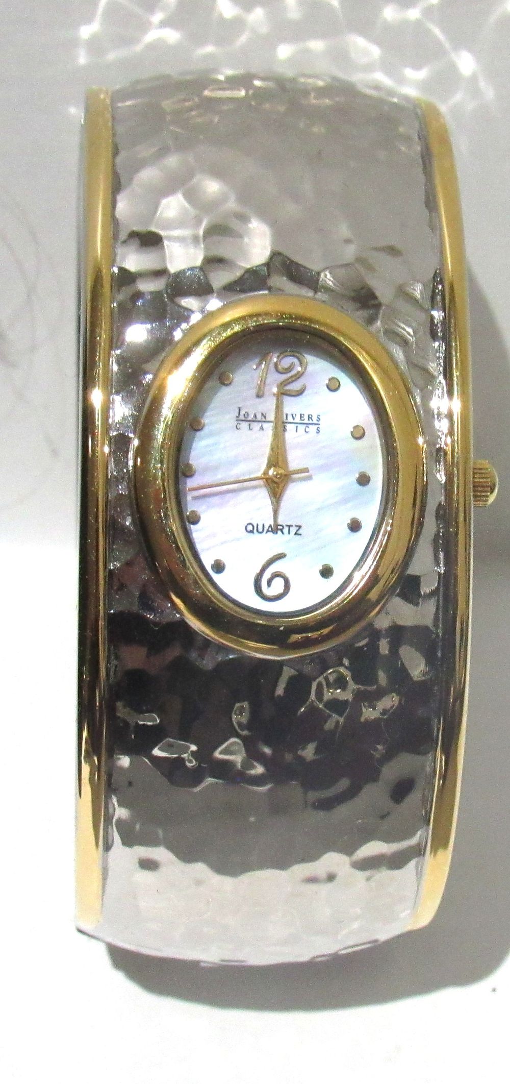 Lot 260: BUY-IT-NOW PRICE $25. JOAN RIVERS CLASSIC COLLECTION WATCH. IN NM CONDITION. JAPAN MOVEMENT. REQUIRES NEW BATTERY.