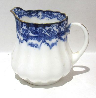 BUY-IT-NOW PRICE $25. DAINTY INDIVIDUAL DOULTON BURSLEM CREAMER.