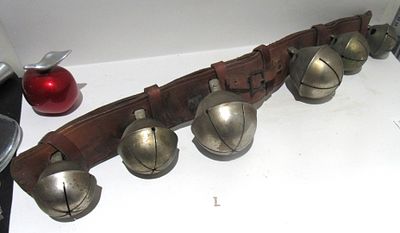 EXCEPTIONAL SET GRADUATED SWISS BRASS SLEIGH/HORSE BELLS.
