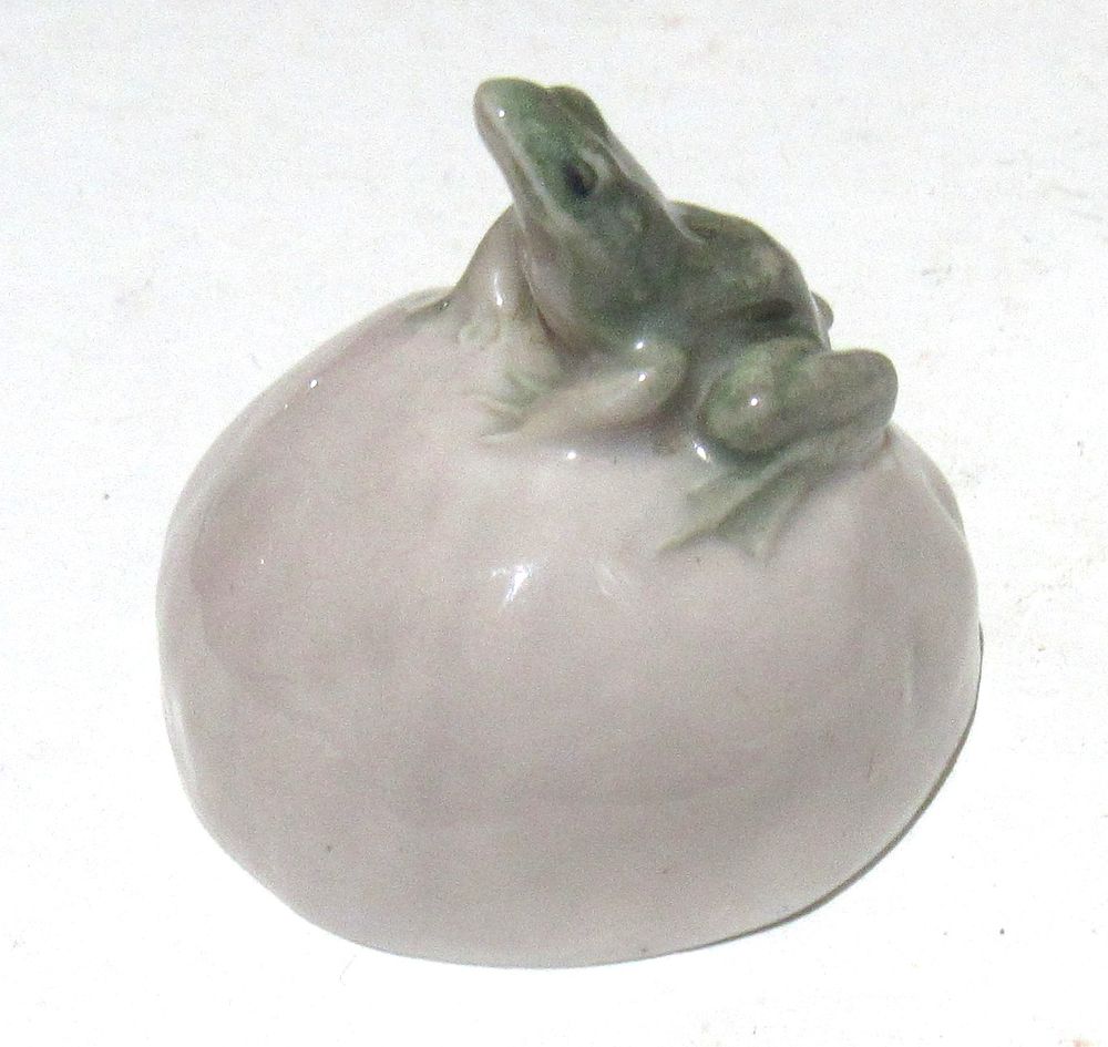 Lot 358: BUY-IT-NOW PRICE $20. ROYAL COPENHAGEN FROG ON A ROCK FIGURAL.