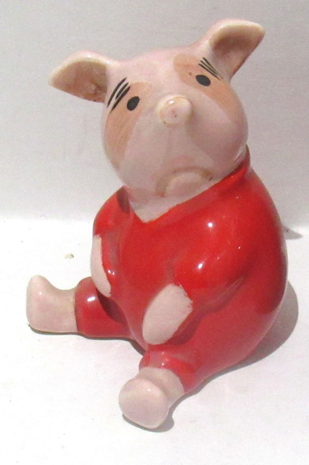 Lot 370: BUY-IT-NOW PRICE $25. BESWICK WALT DISNEY PRODUCTIONS. WINNIE THE POOH "PIGLET" FIGURINE.