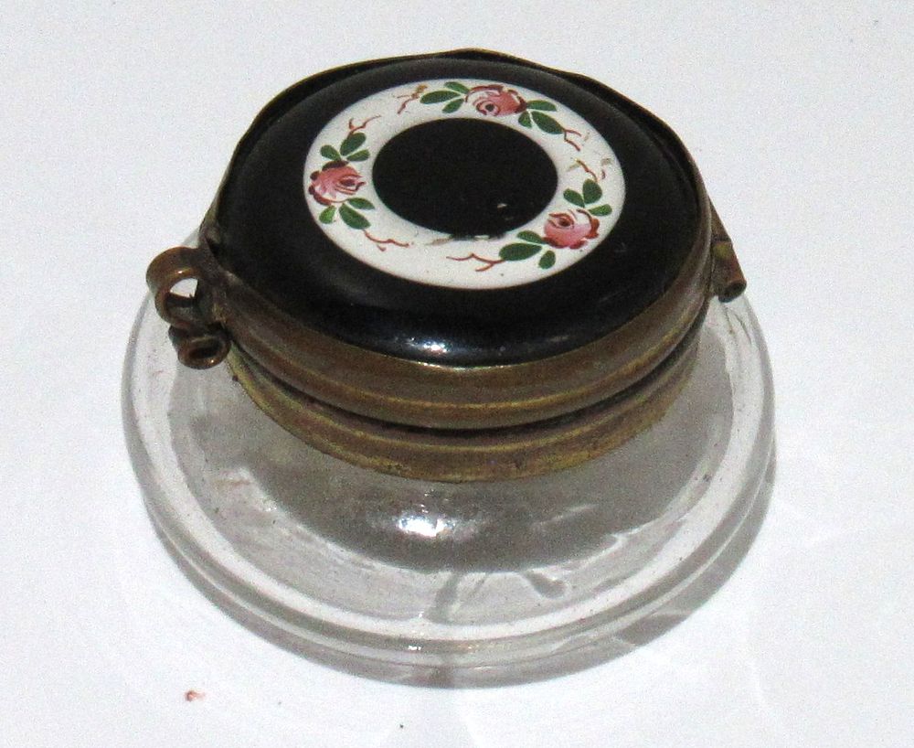 Lot 539: BUY-IT-NOW PRICE $25. LATE VICTORIAN PATCH BOX WITH ENAMEL TOP.