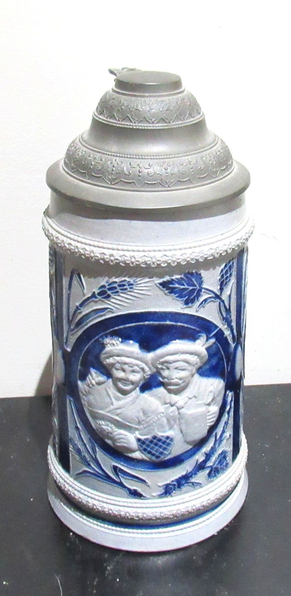 Lot 581: BUY-IT-NOW PRICE $10. WEST GERMAN SALT GLAZE BEER STEIN.