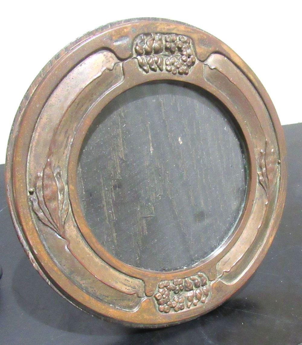 Lot 623: BUY-IT-NOW PRICE $35. C.1910 COPPER ARTS & CRAFTS PICTURE FRAME ON WOOD BACKING. MARKED COPPER & MADE IN ENGLAND. A RARE FIND.