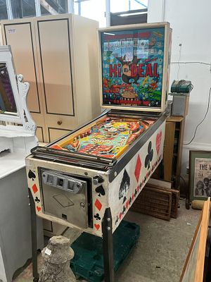 Bally Hi-Deal Pinball Machine. This is a mid-1970s electro-mechanical pinball machine 