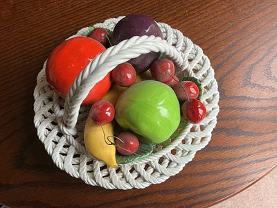 Italian Style Glazed Ceramic Lattice Fruit Basket Centrepiece. A glazed ceramic fruit basket 