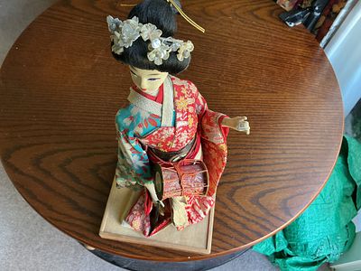 Mid-20th Century Japanese Geisha Display Doll with Tsuzumi Drum. A mid-20th-century Japanese 