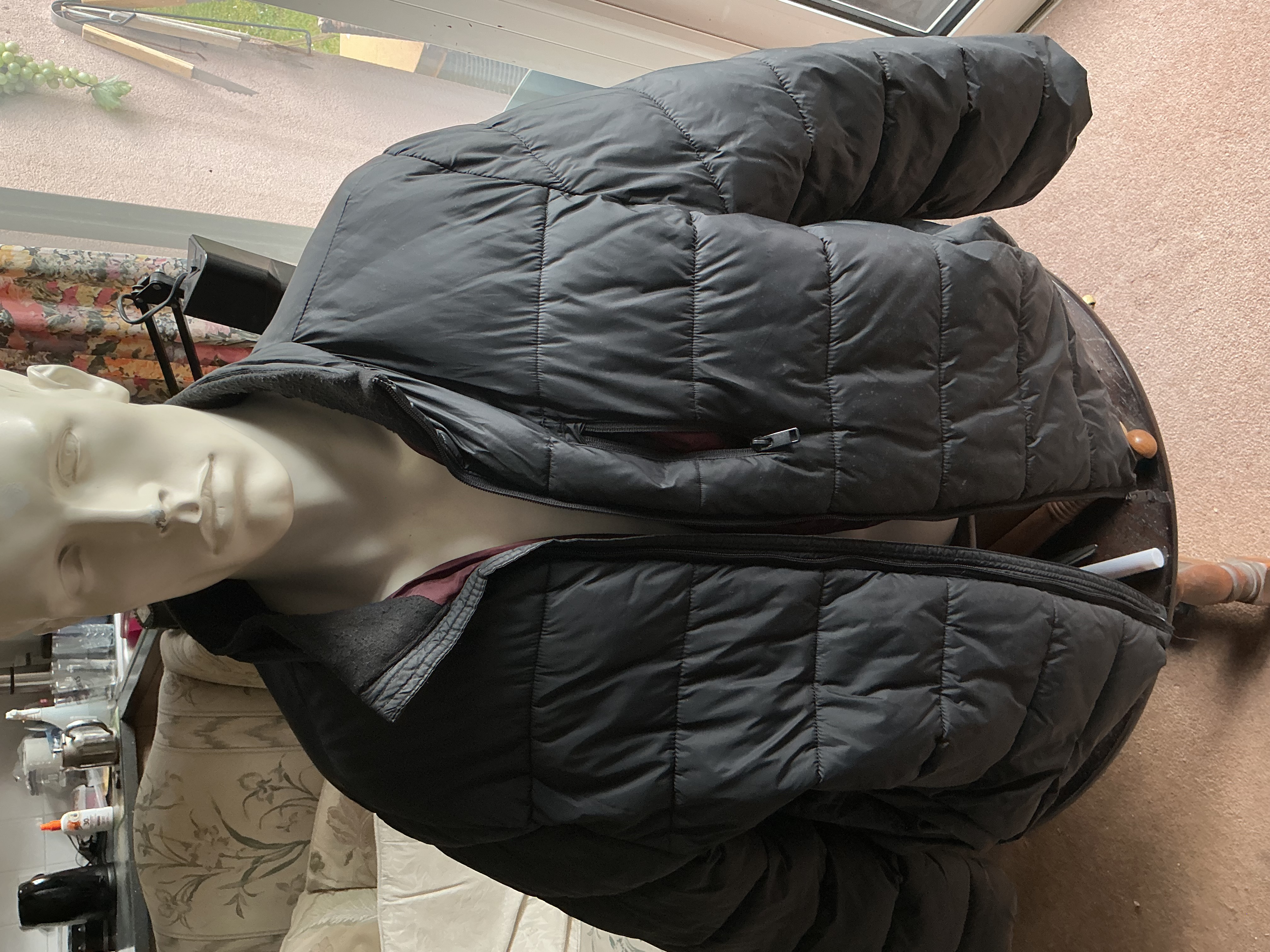 XLarge Black Quilted Puffer Jacket with Contrast Lining