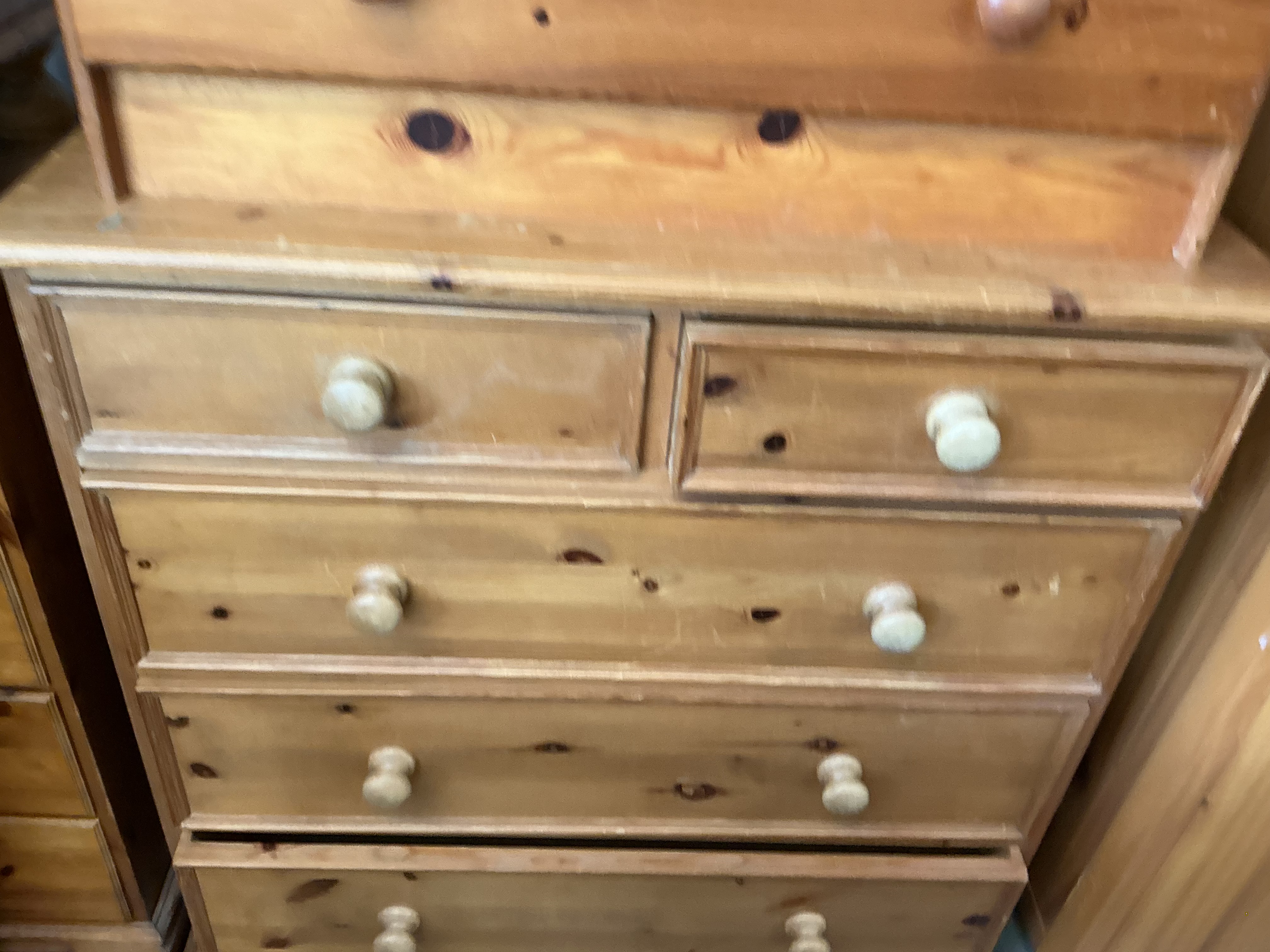 Late Victorian Pine Chest of Drawers