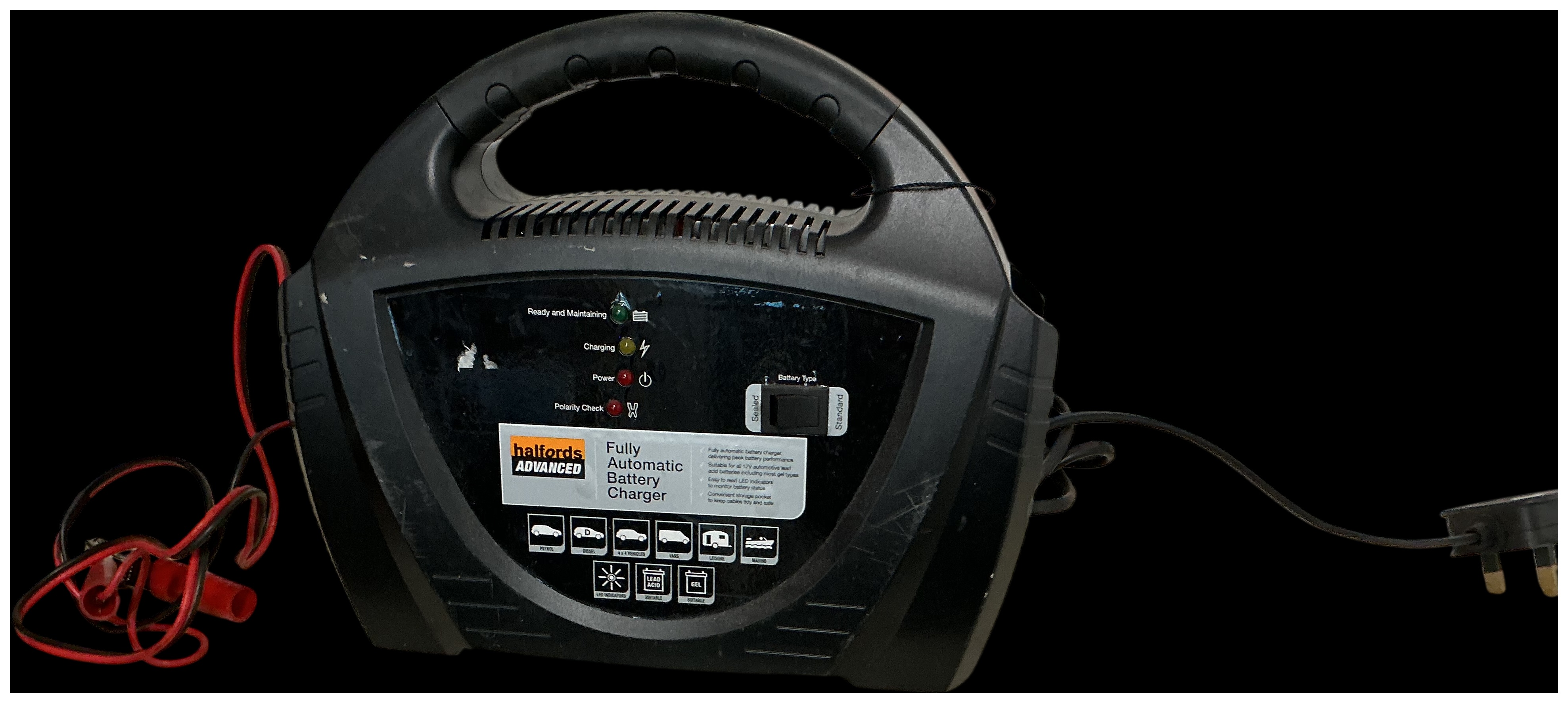 No reserve. Halfords Advanced Fully Automatic 12V Battery Charger