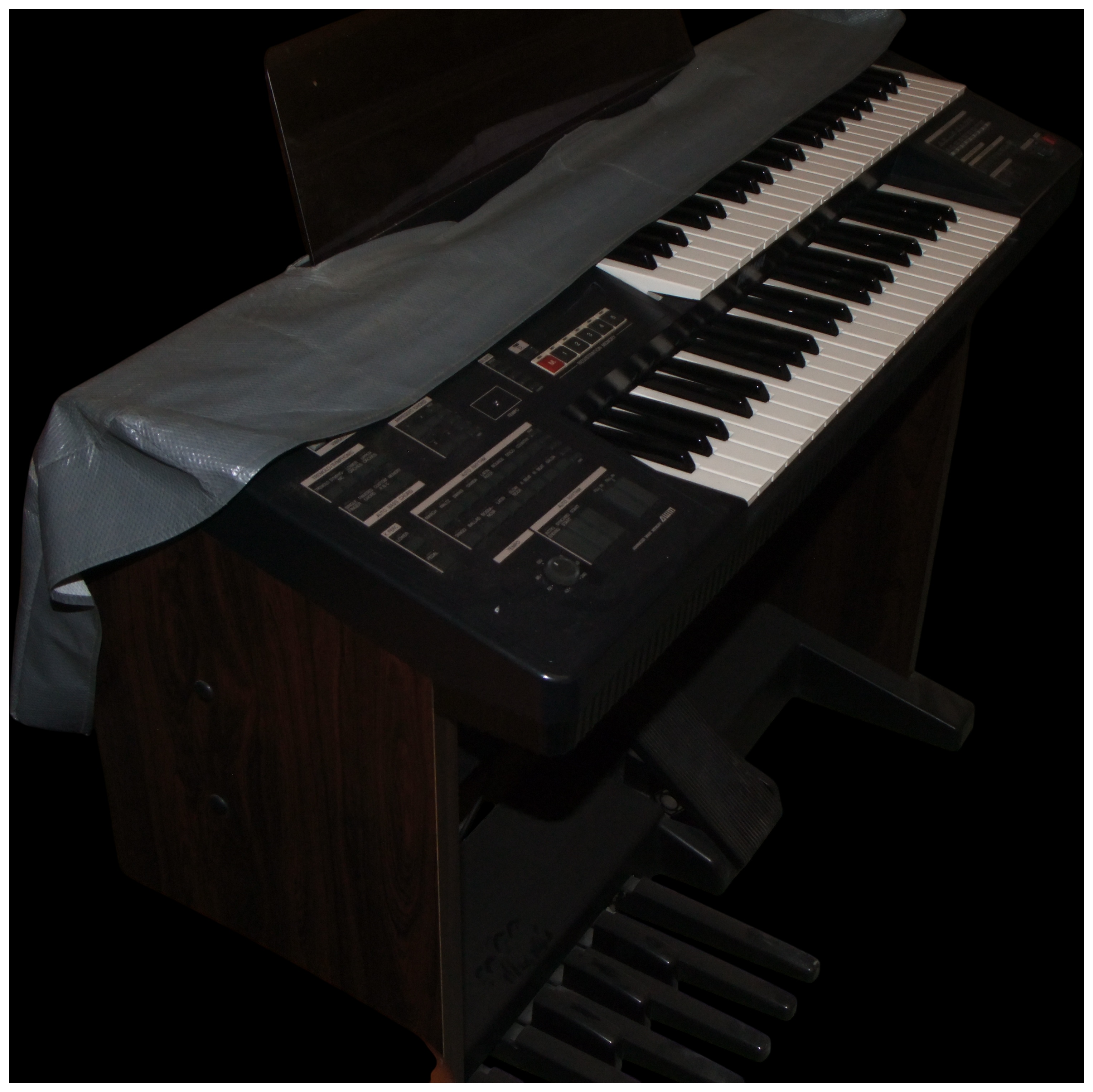 Kawai Two-Manual Electronic Console Organ with Bench