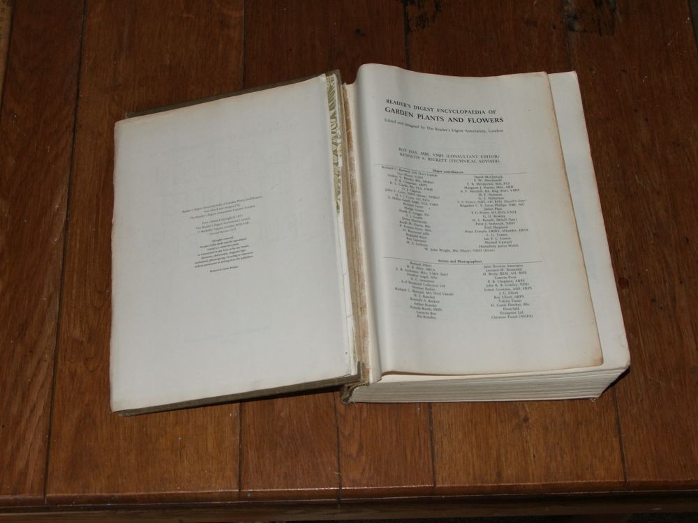 Lot 42: Reader's Digest Encyclopaedia of Garden Plants and Flowers. The Reader's Digest Association, 1973. Second reprint.