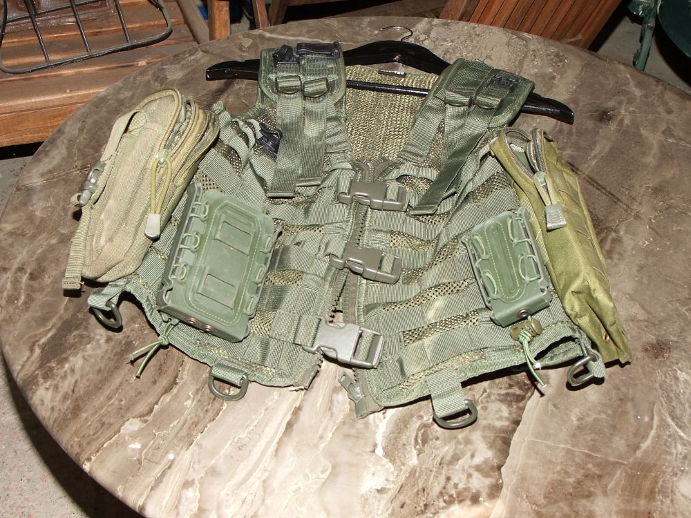 Lot 53: Mil-Tec Tactical Load-Bearing Vest with Pouches