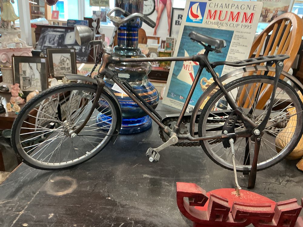 Lot 372: Vintage Style Miniature Roadster Bicycle Model