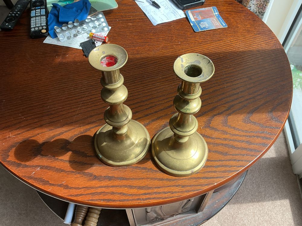 Lot 451: A Pair of Georgian Style Cast Brass Candlesticks