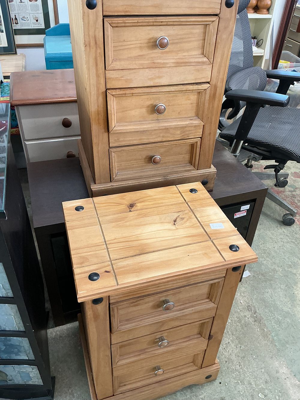 Lot 471: A Pair of Corona Style Pine Three-Drawer Bedside Chests