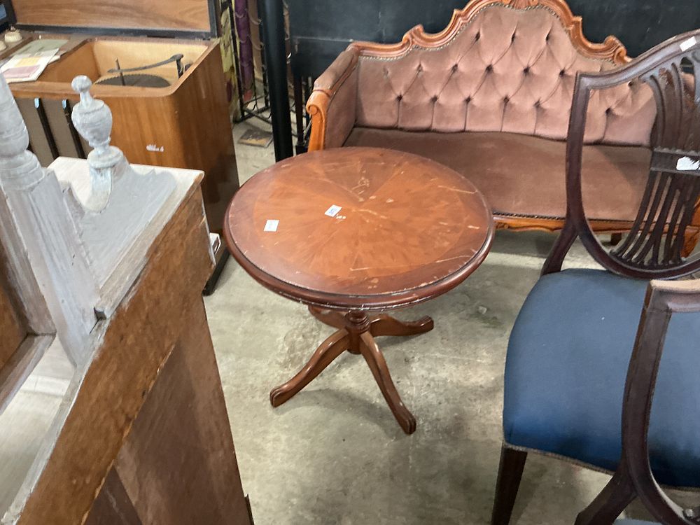 Lot 488: A Reproduction Regency Style Mahogany Circular Occasional Table