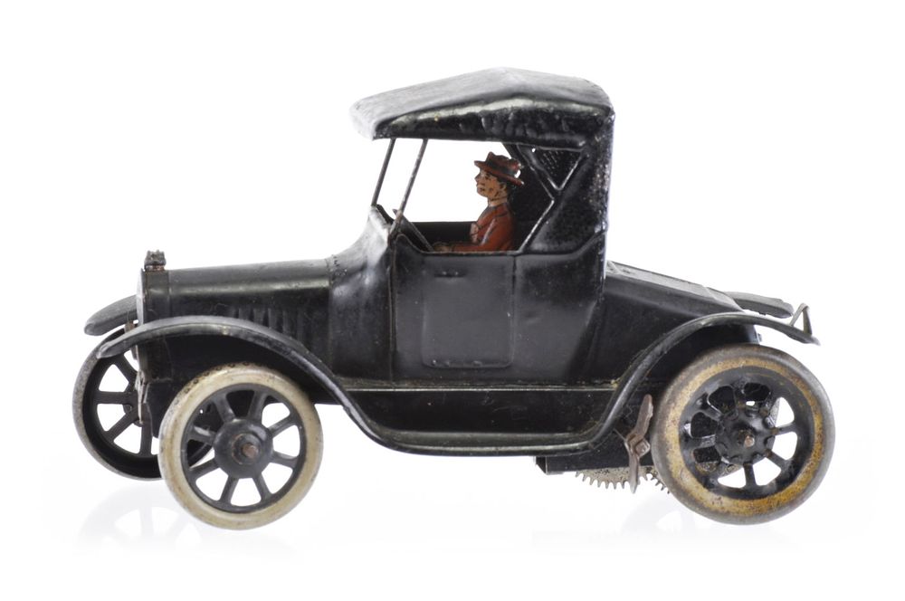Lot 151: Bing Tin Model T Top up Two Door Tin