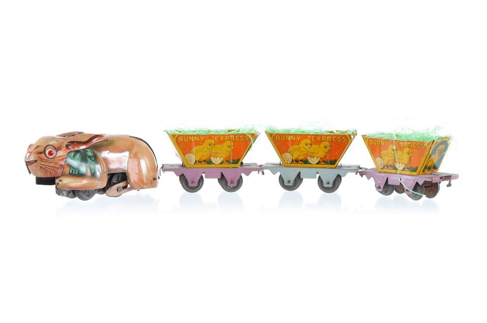 Lot 261: Lionel Windup Easter Rabbit Locomotive with Easter Basket Cars