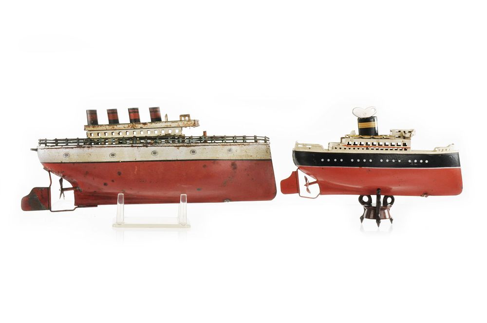 Lot 304: Arnold Tin Windup Ocean Liner Lot of 2