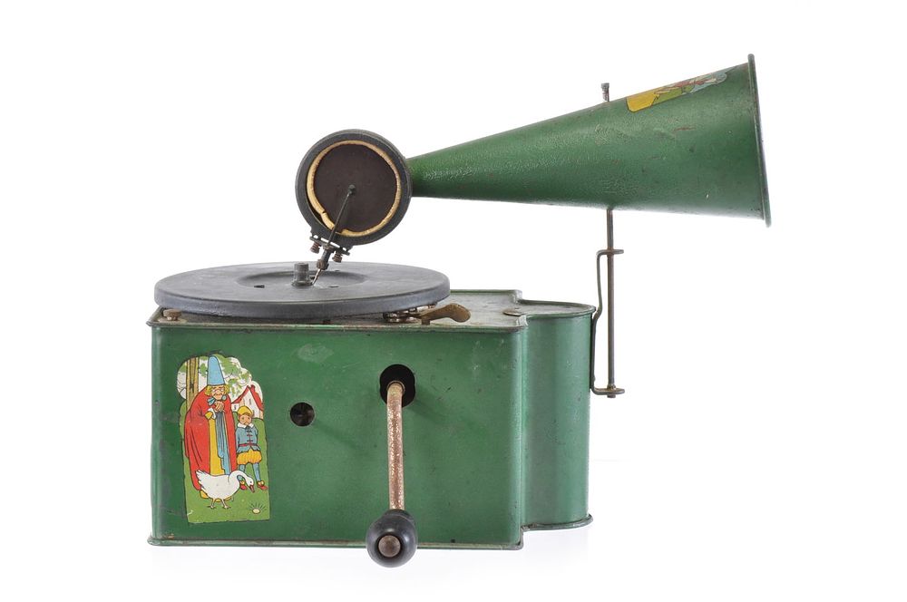 Lot 346: The General Phonograph Mfg. Co. "Genola" Phonograph Toy Humpty Dumpty