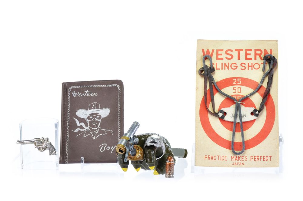 Lot 352: 1940s-1950s Lone Ranger Cereal and Cracker Jack Premium Rings & Other Cowboy Western Items