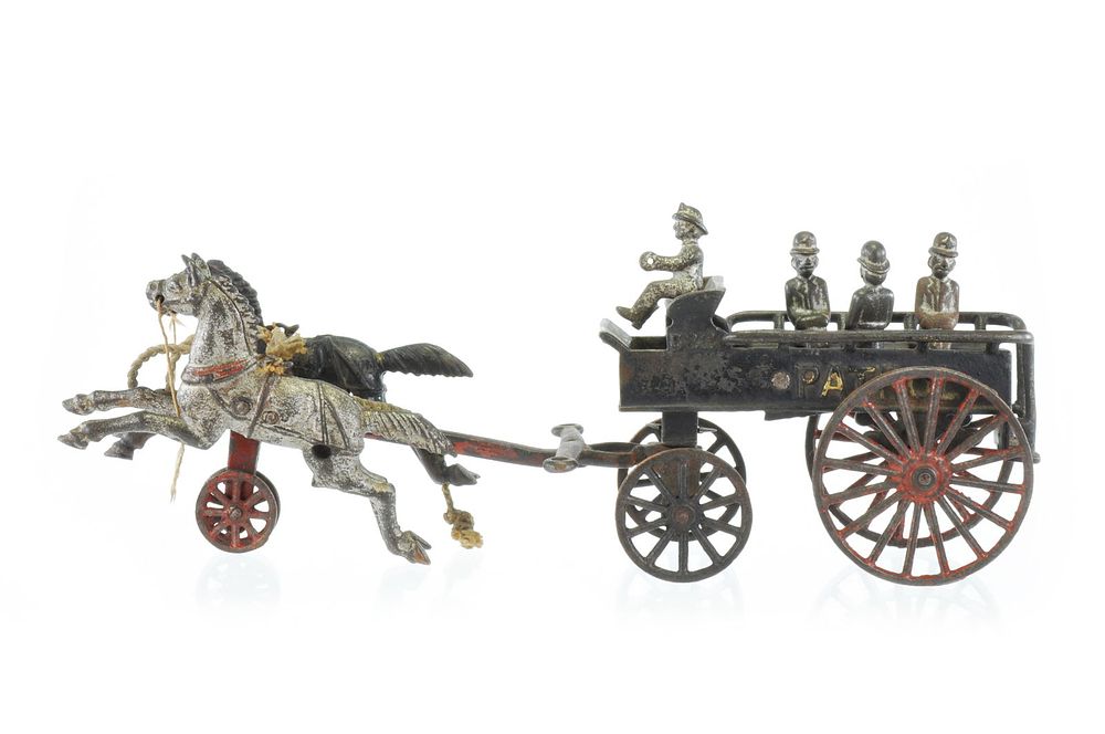Lot 365: Kenton Toys Fire Patrol 522 Cast Iron