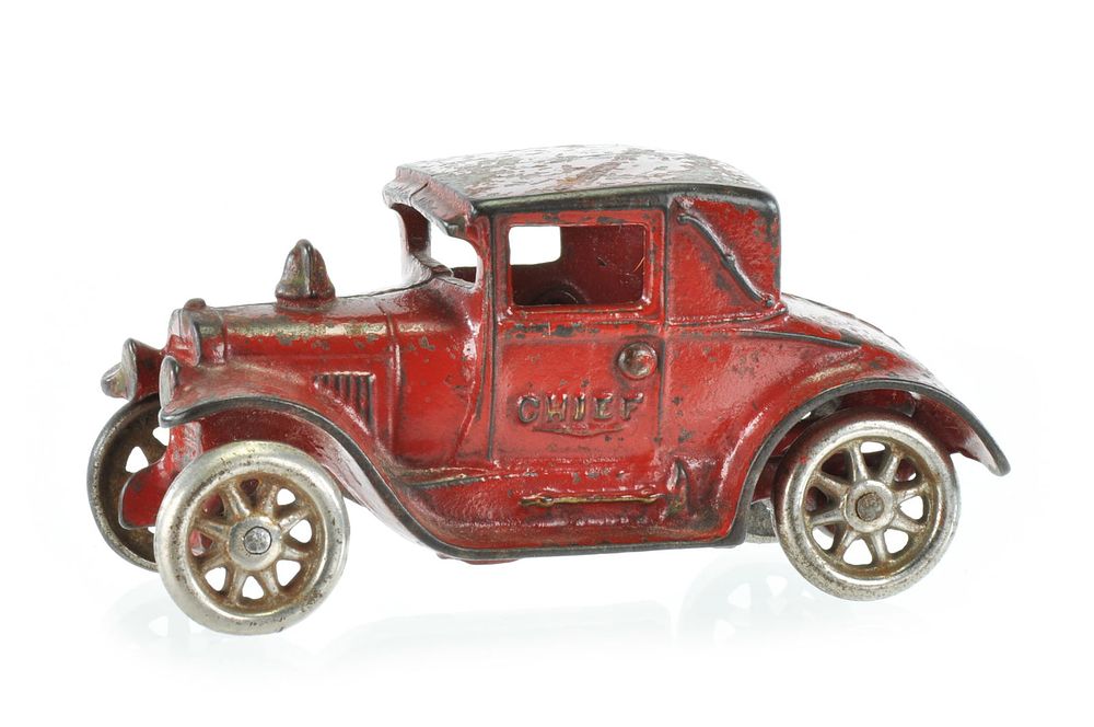Lot 376: Glossy Fire Chief Model A by Arcade Toys