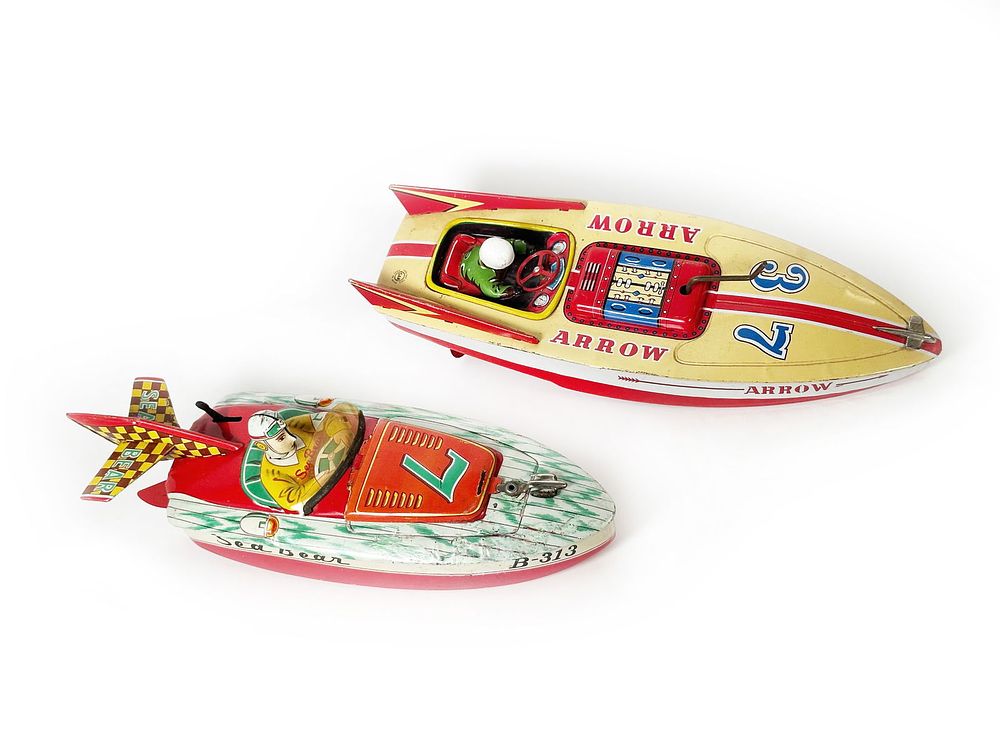 Lot 420: Arrow and Sea Bear Tin Race Boats by Marusan, Japan