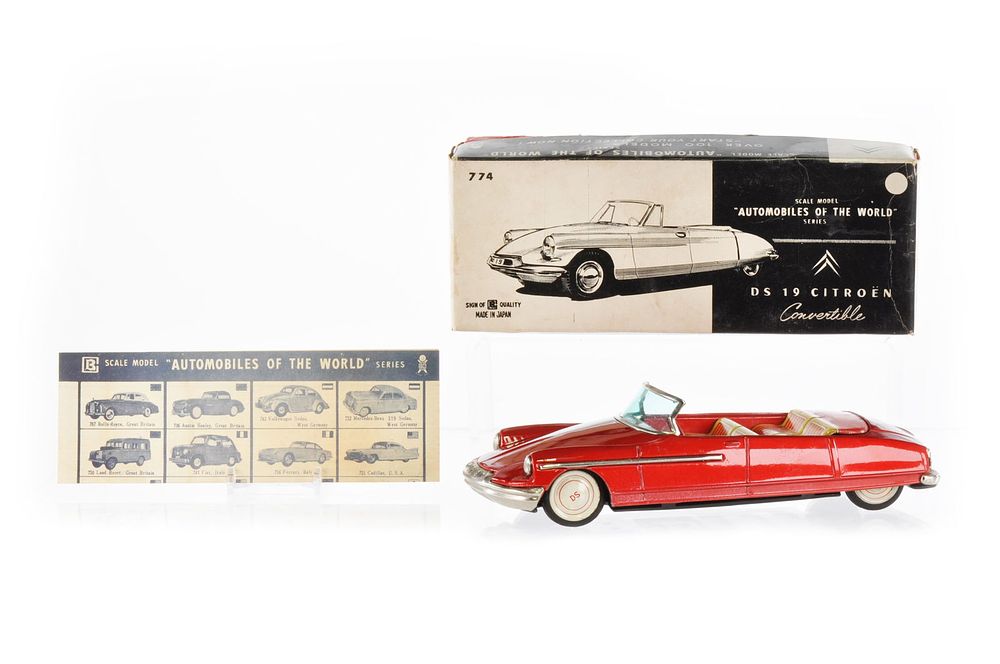 Lot 461: DS 19 Citroen Convertible by Bandai, Japan Boxed
