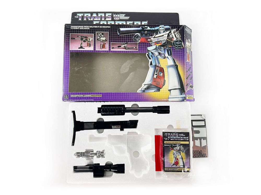 Lot 482: Transformers Megatron box with Accessories