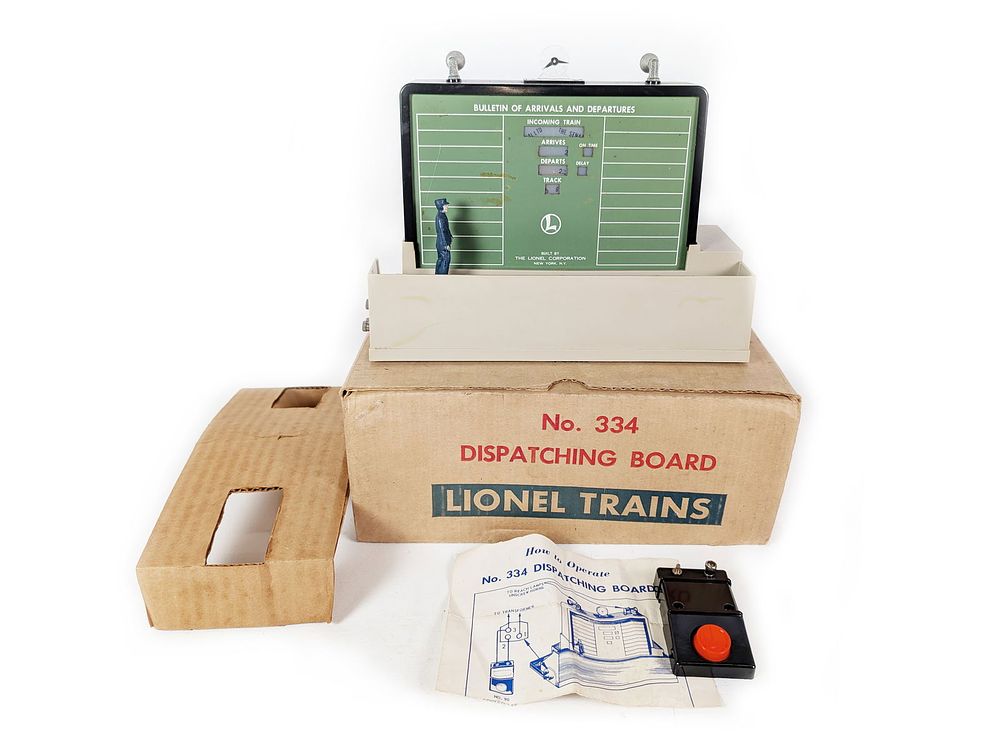 Lot 511: Lionel 334 Dispatching Board Station in Original Box