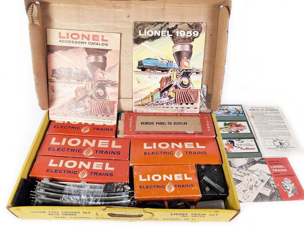 Lot 517: Lionel 1959 B&O Steam freight Set 1613S in Original Set Box