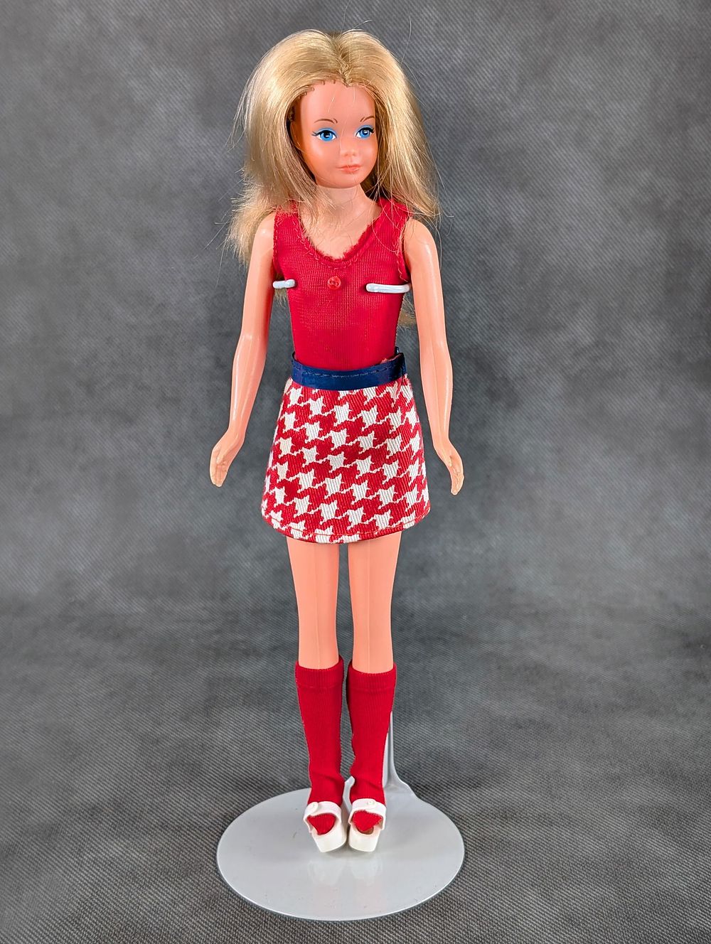 Lot 158: Growing Up Skipper Doll Near Mint Works great