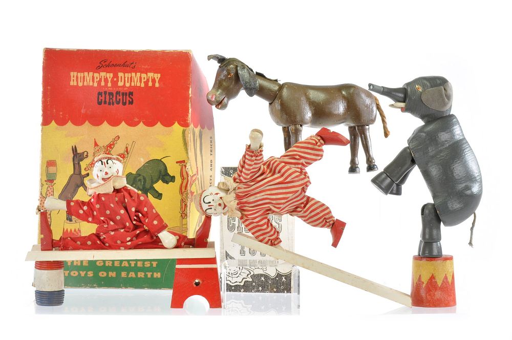 Lot 220: Humpty Dumpty Small Circus Set with Box Lid