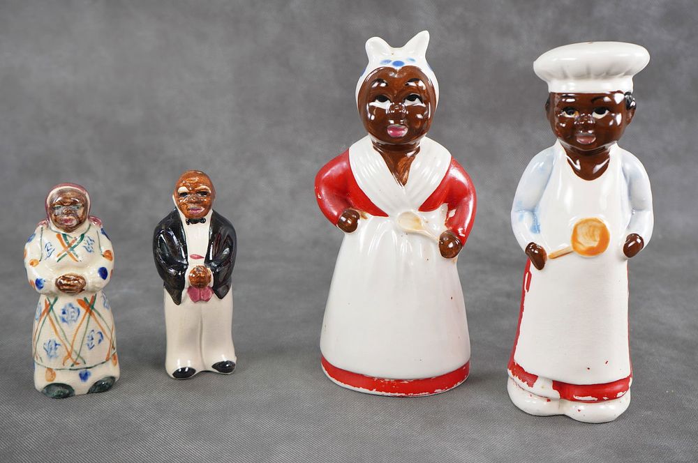 Lot 312: 2 Pair of Black Americana Salt & Pepper Shakers Ceramic