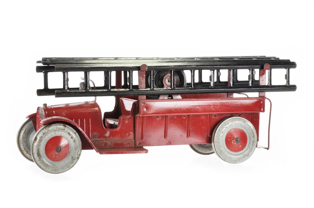 Lot 151: Structo 1920s Fire Ladder Truck in Steel