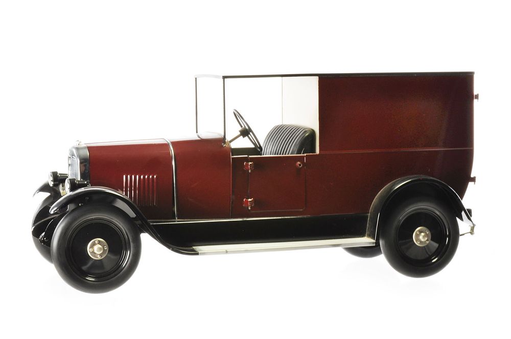 Lot 173: Large Citroën B-14 Panel Truck in Tin, French Toy