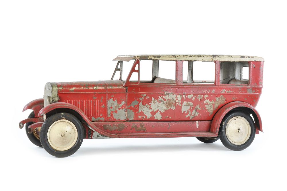 Lot 174: Large Turner Pressed Steel Lincoln in Red